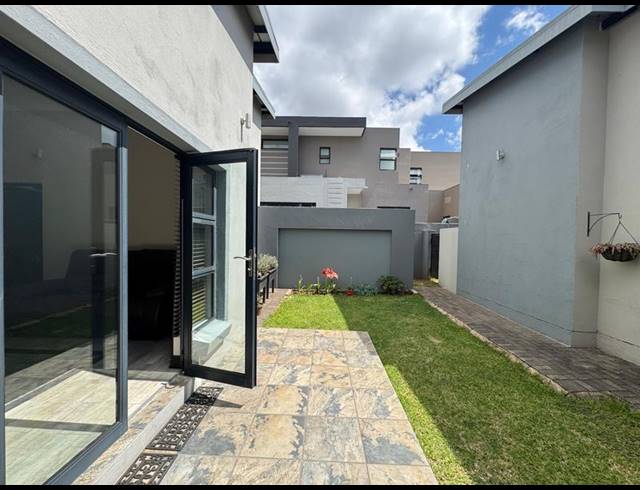 1 BEDROOM PROPERTY TO RENT IN MIDLANDS ESTATE